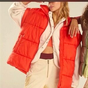 FP movement in a bubble puffer vest